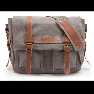 🌺 Nearly New Sweetbriar Canvas Messenger Bag